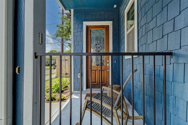 2611 Harvard Street, Houston, TX 77008