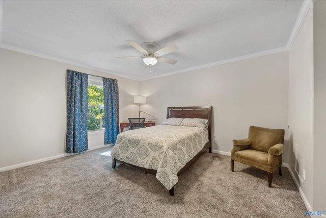 2134 Greenwood Place 25-D, Huntsville, AL 35802