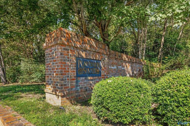 2134 Greenwood Place 25-D, Huntsville, AL 35802