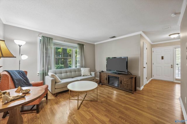 2134 Greenwood Place 25-D, Huntsville, AL 35802