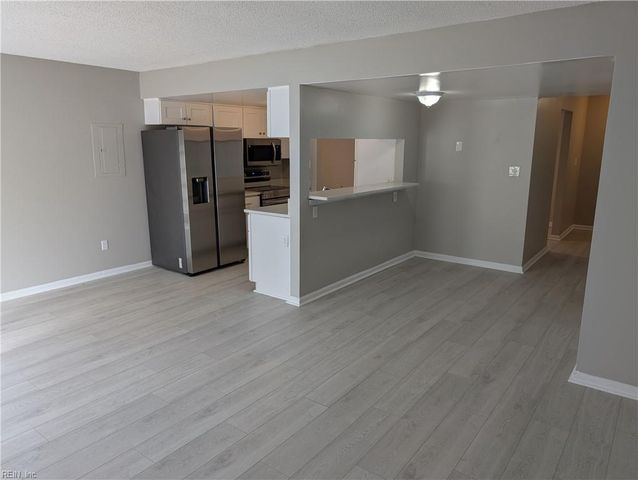 1939 Darnell DR, Virginia Beach, VA 23455