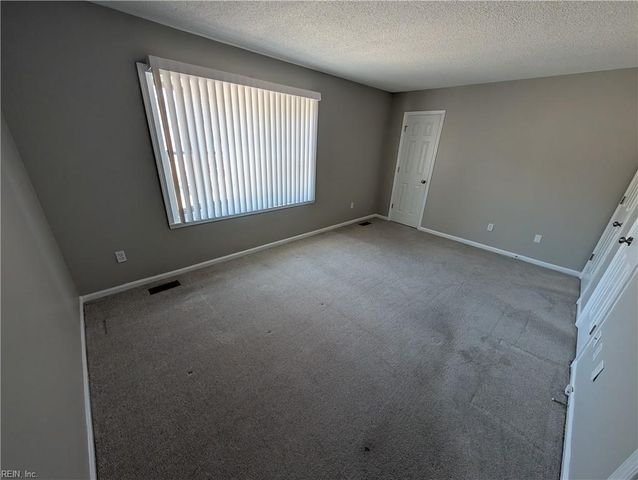 1939 Darnell DR, Virginia Beach, VA 23455