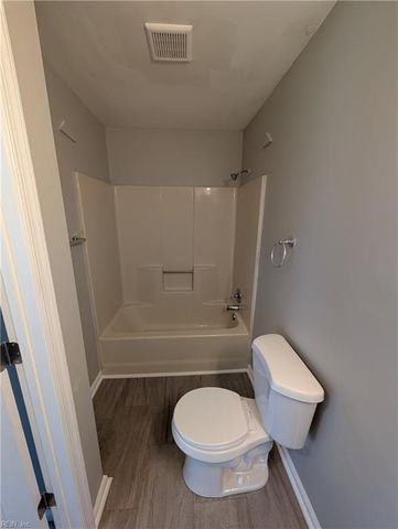 1939 Darnell DR, Virginia Beach, VA 23455