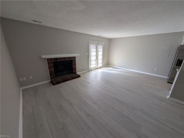 1939 Darnell DR, Virginia Beach, VA 23455