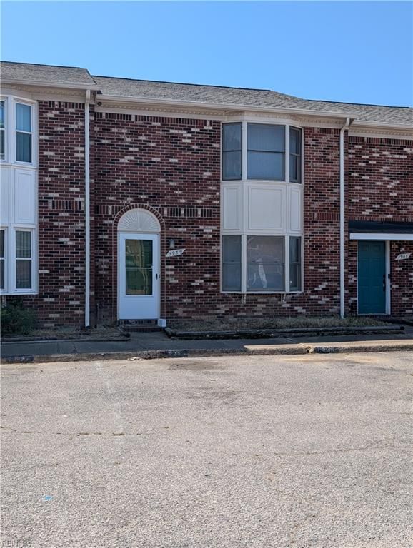 1939 Darnell DR, Virginia Beach, VA 23455
