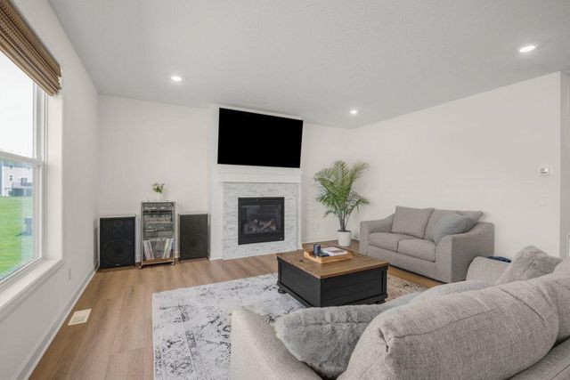 716 Longmeadow Lane, Waconia, MN 55387