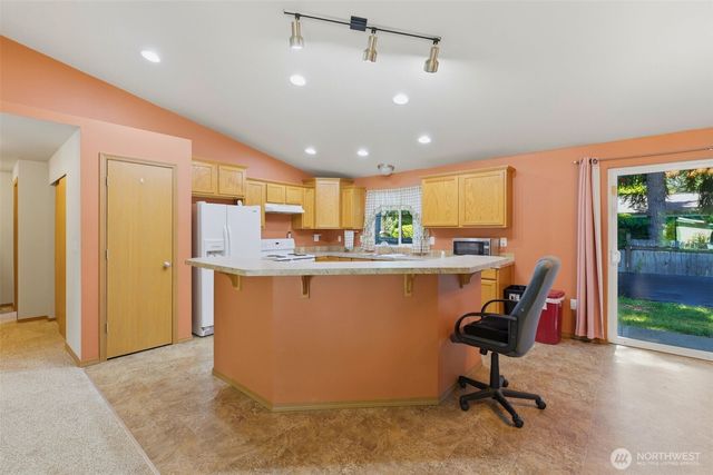 22022 131st Street Ct E, Bonney Lake, WA 98391