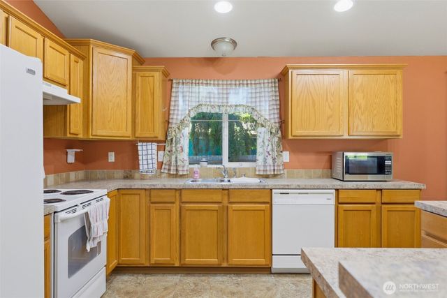 22022 131st Street Ct E, Bonney Lake, WA 98391
