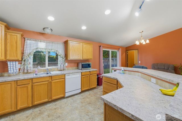22022 131st Street Ct E, Bonney Lake, WA 98391