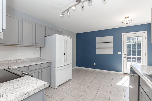 92 Essex Court W, Sanford, NC 27332