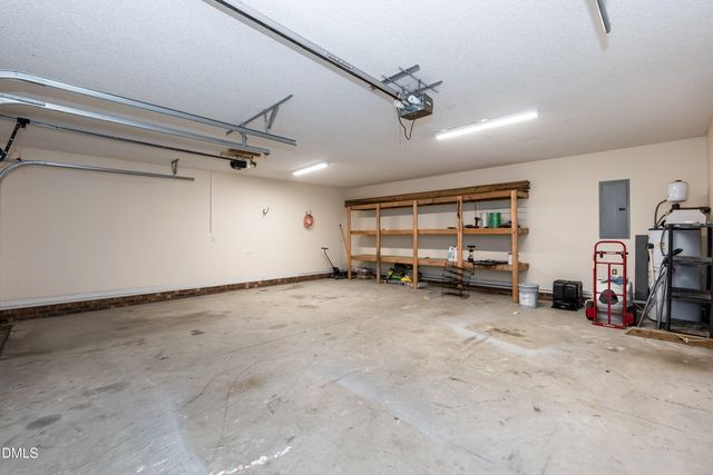 92 Essex Court W, Sanford, NC 27332