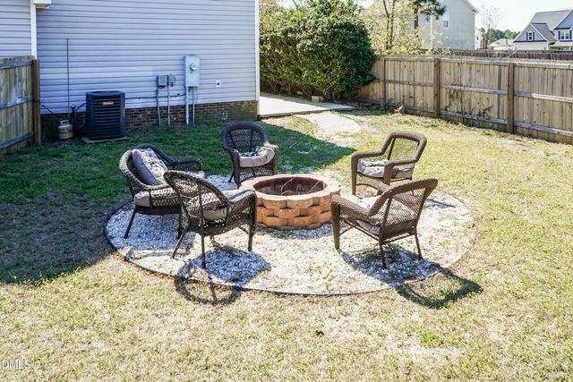 92 Essex Court W, Sanford, NC 27332