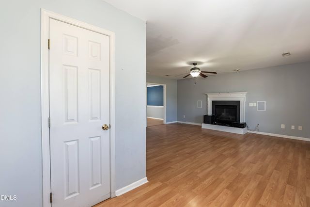 92 Essex Court W, Sanford, NC 27332