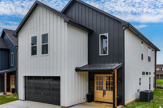 105 Hilltop Circle, Trinidad, TX 75163