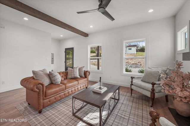 106 S Front Street St, Friendsville, TN 37737