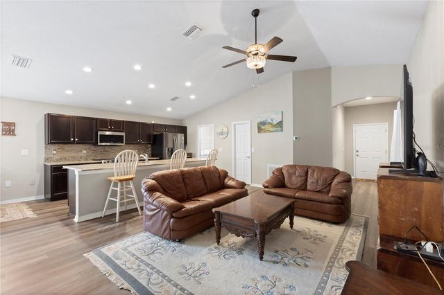 719 VINEYARD RESERVE COURT, Seffner, FL 33584