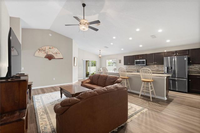 719 VINEYARD RESERVE COURT, Seffner, FL 33584