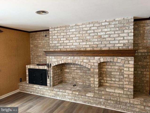 586 CRESTWOOD DRIVE, Chambersburg, PA 17202