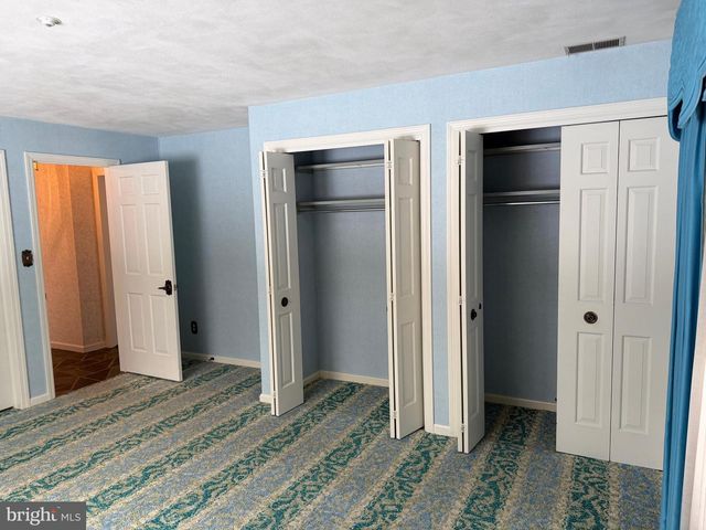 586 CRESTWOOD DRIVE, Chambersburg, PA 17202