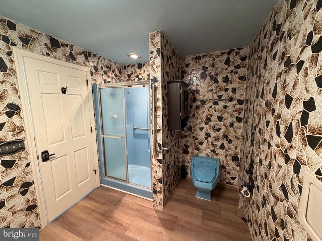 586 CRESTWOOD DRIVE, Chambersburg, PA 17202