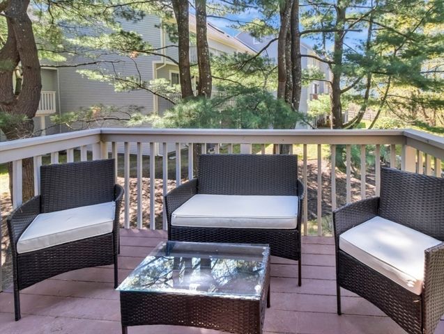 2102 Lewis O Gray Dr 2102, Saugus, MA 01906