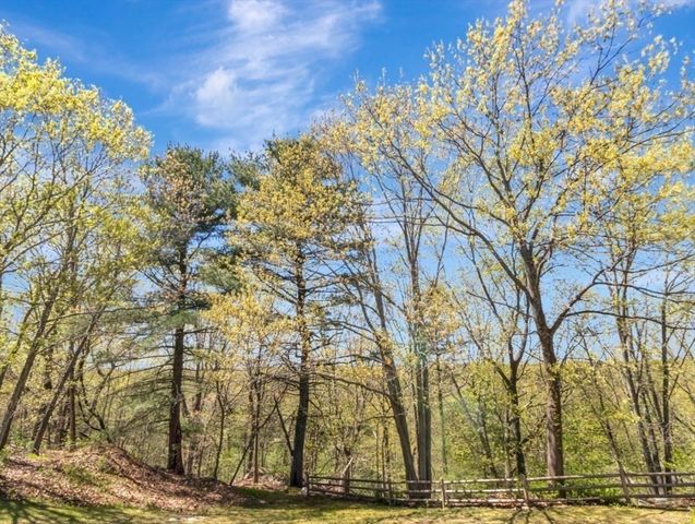 2102 Lewis O Gray Dr 2102, Saugus, MA 01906