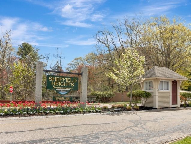 2102 Lewis O Gray Dr 2102, Saugus, MA 01906