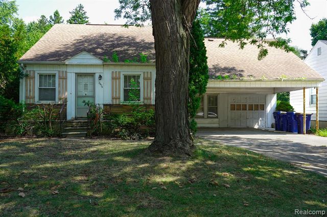 2476 Voorheis Road, Waterford, MI 48328