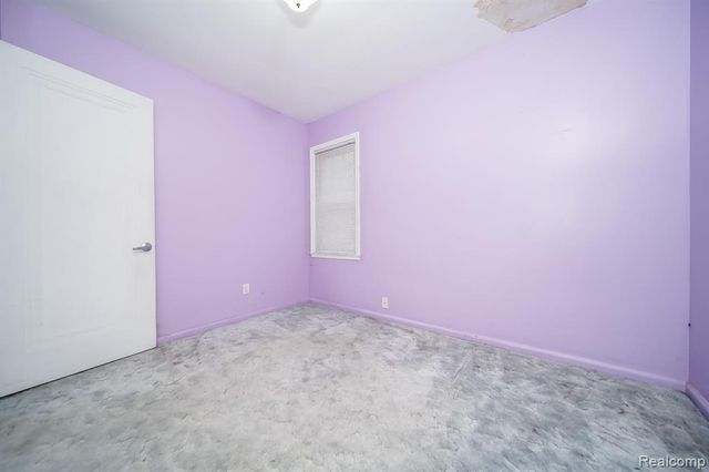 2476 Voorheis Road, Waterford, MI 48328