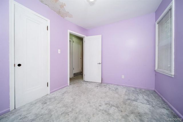 2476 Voorheis Road, Waterford, MI 48328