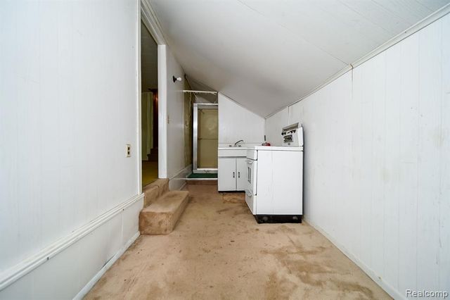 2476 Voorheis Road, Waterford, MI 48328