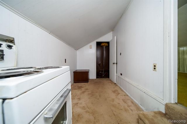 2476 Voorheis Road, Waterford, MI 48328