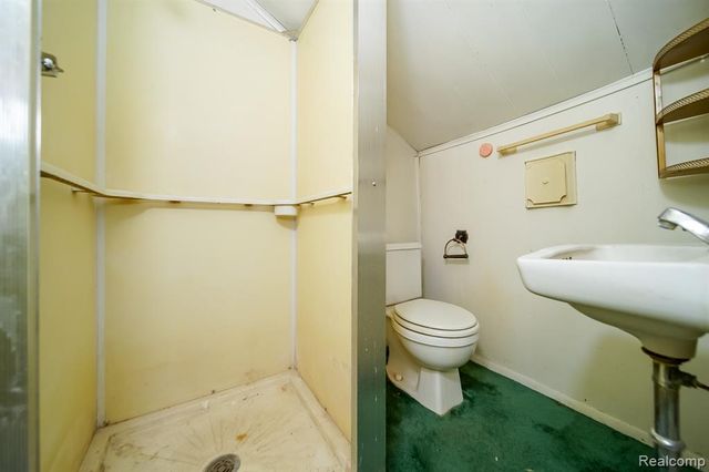 2476 Voorheis Road, Waterford, MI 48328