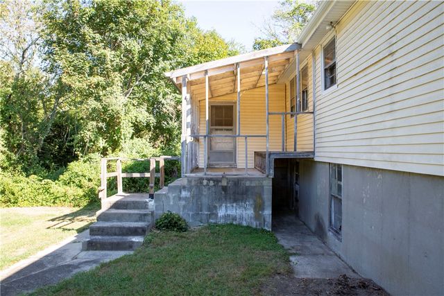 21 Nichols Lane, Westerly, RI 02891