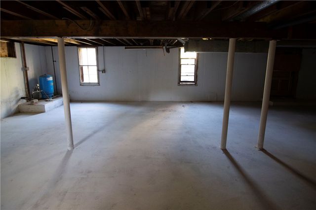 21 Nichols Lane, Westerly, RI 02891