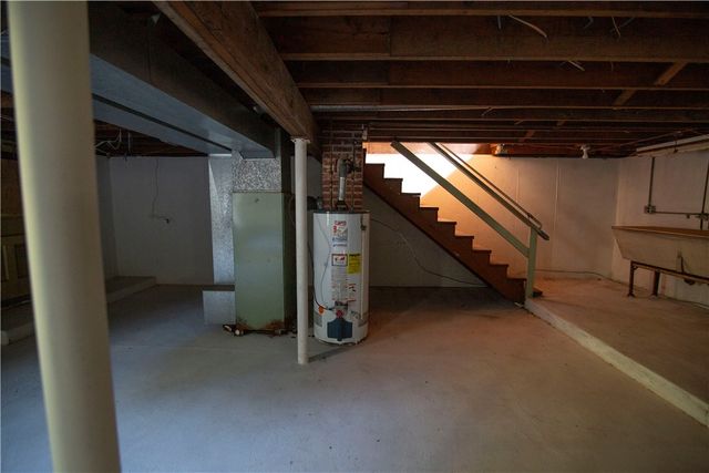 21 Nichols Lane, Westerly, RI 02891