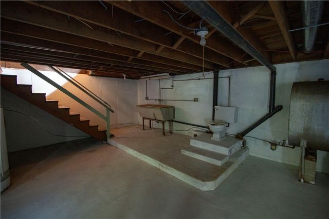 21 Nichols Lane, Westerly, RI 02891