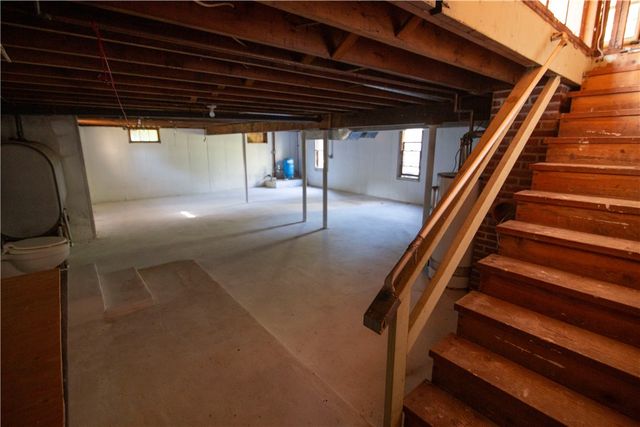 21 Nichols Lane, Westerly, RI 02891