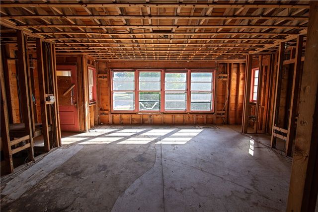 21 Nichols Lane, Westerly, RI 02891