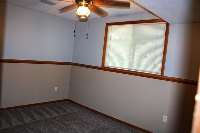 664 Hilltop Drive NE, Hutchinson, MN 55350