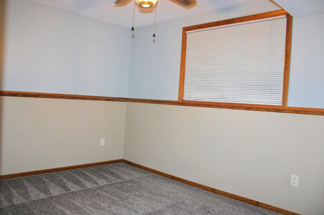 664 Hilltop Drive NE, Hutchinson, MN 55350