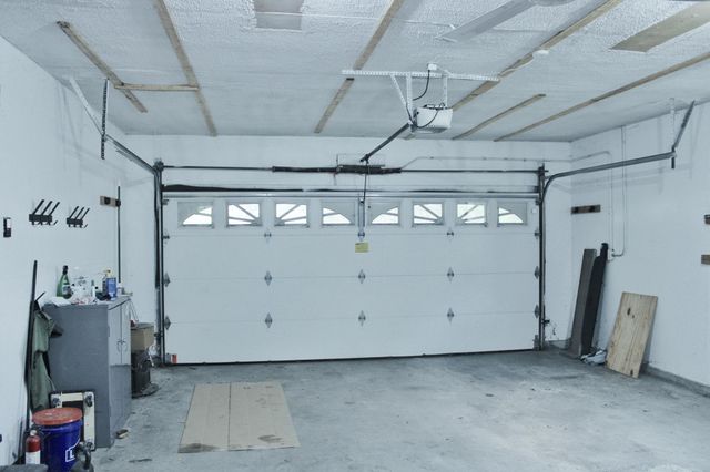 664 Hilltop Drive NE, Hutchinson, MN 55350