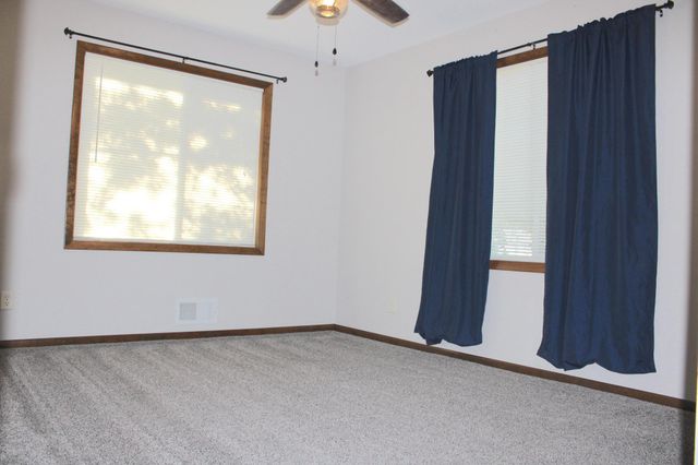 664 Hilltop Drive NE, Hutchinson, MN 55350