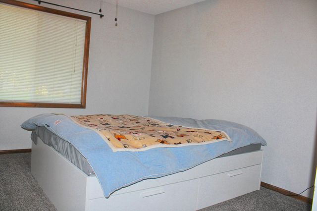 664 Hilltop Drive NE, Hutchinson, MN 55350