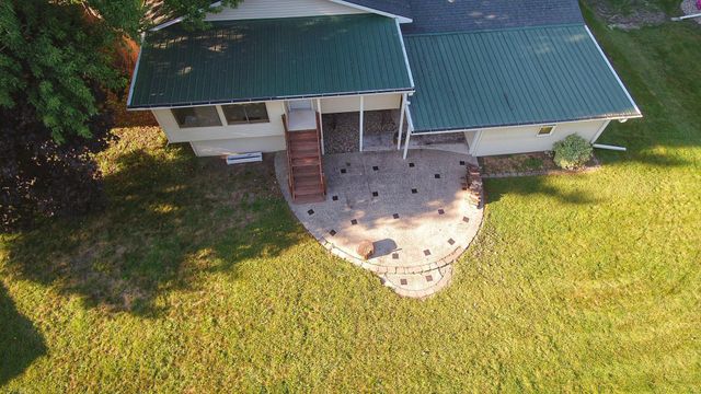 664 Hilltop Drive NE, Hutchinson, MN 55350