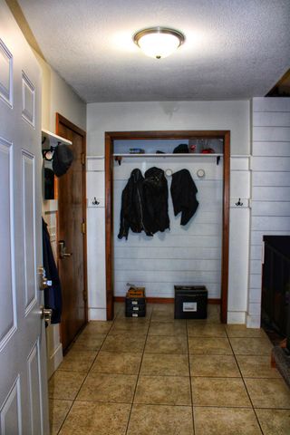 664 Hilltop Drive NE, Hutchinson, MN 55350