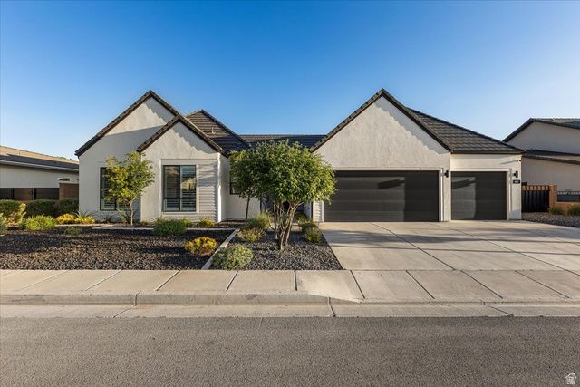 147 W ELINOR LN, Washington, UT 84780