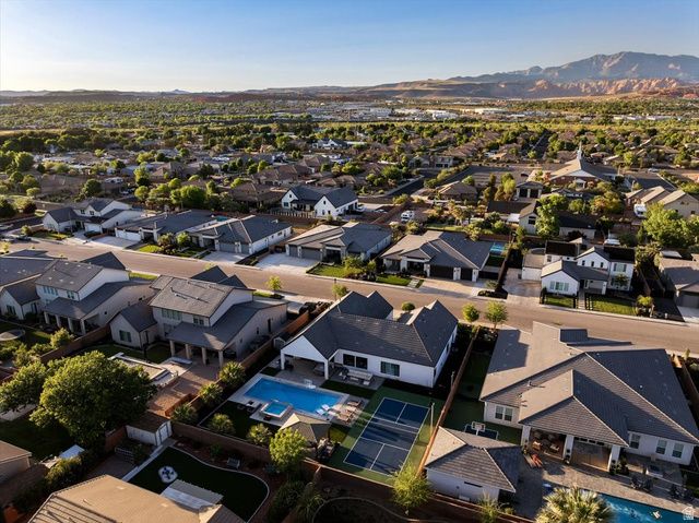 147 W ELINOR LN, Washington, UT 84780