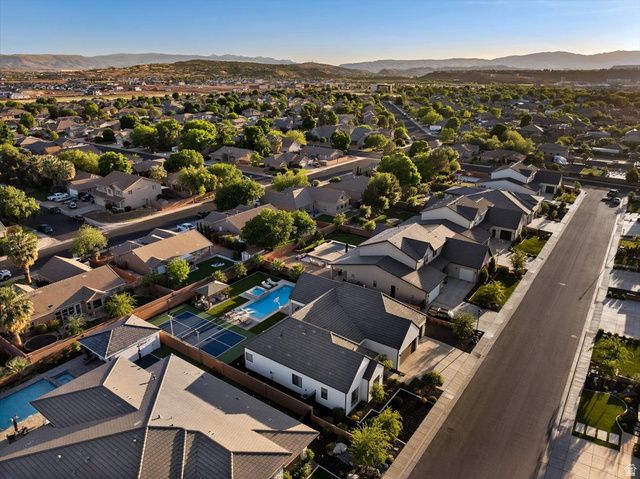 147 W ELINOR LN, Washington, UT 84780