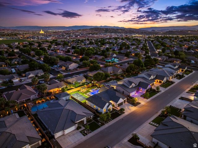 147 W ELINOR LN, Washington, UT 84780